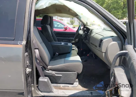 2011 Chevrolet Silverado 1500 Ls z USA, uszkodzony, nr VIN 1GCRKREA6BZ342042